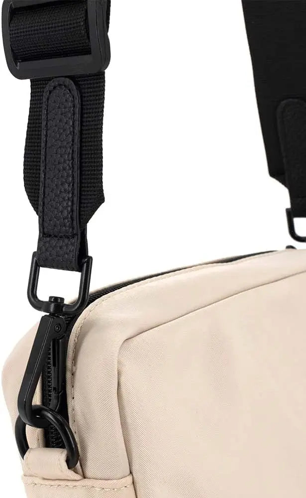 Waterproof Dog Treat Pouch – With Poop Bag Dispenser & Strap